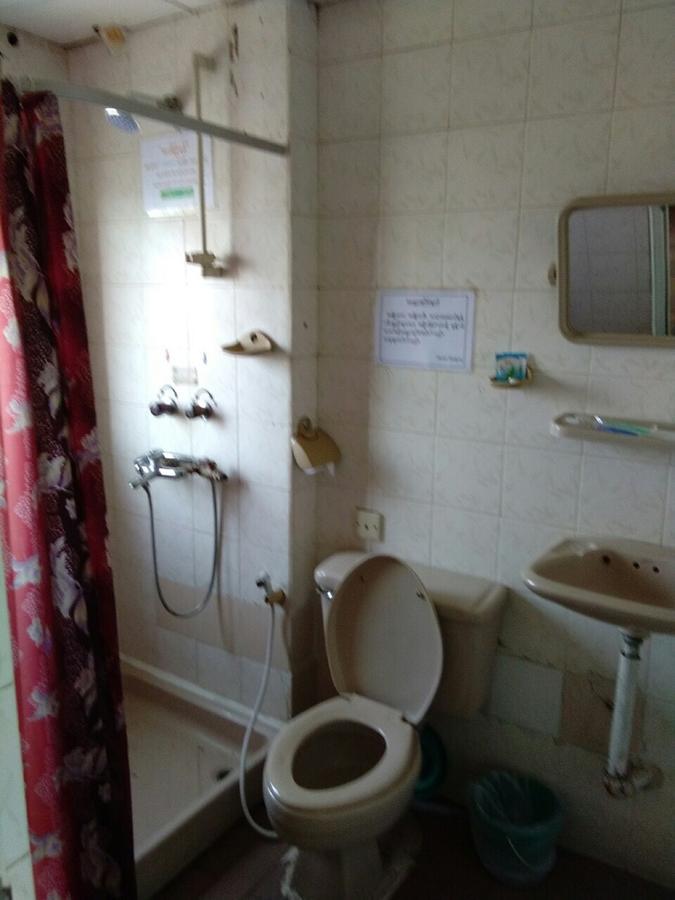 ホテルHalpin ヤンゴン エクステリア 写真